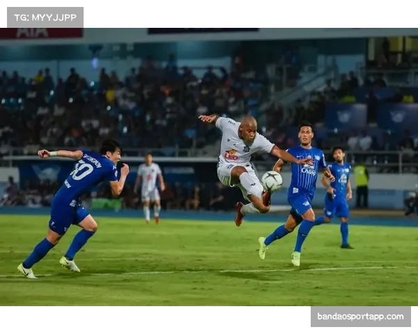 瑞典超上半场哈马比1比0领先哥德堡 亚伯拉罕打入唯一进球